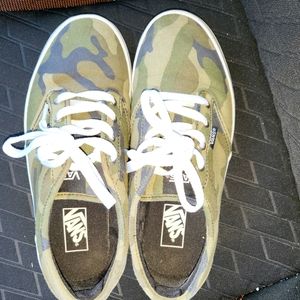 Camo vans size 7